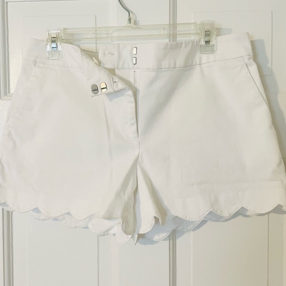 Loft White Scalloped Shorts - Picture 2 of 6